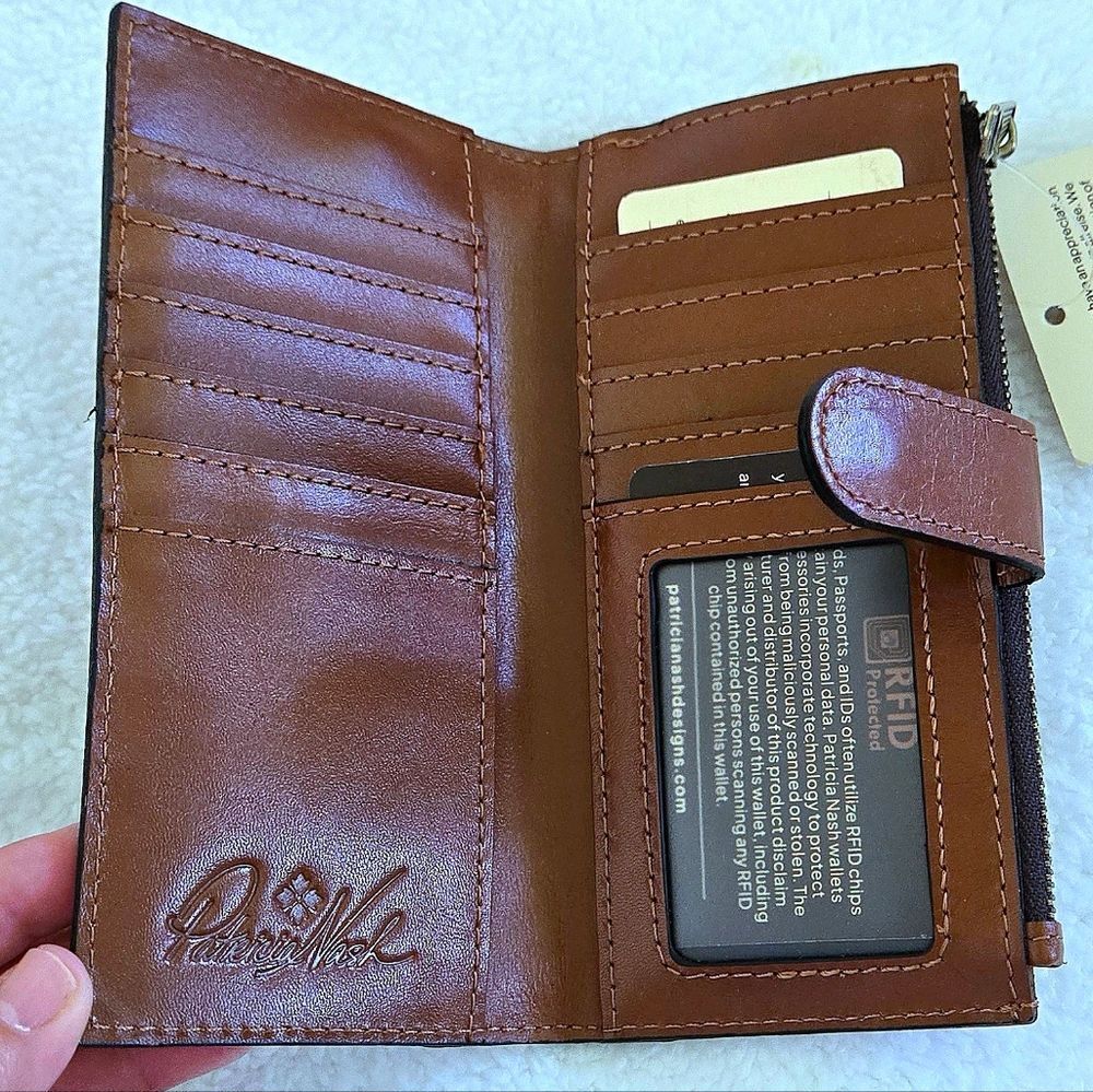 Patricia Nash Classic "Nazari" Bifold✌️ Wallet in Antique Rose🌹 - NWT - Picture 10 of 16
